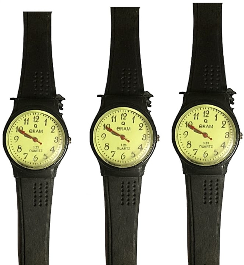 Simple hand 2025 watch