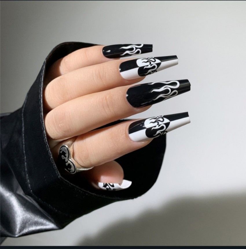 55 Black And White Nails That Are SUPER Popular Right Now