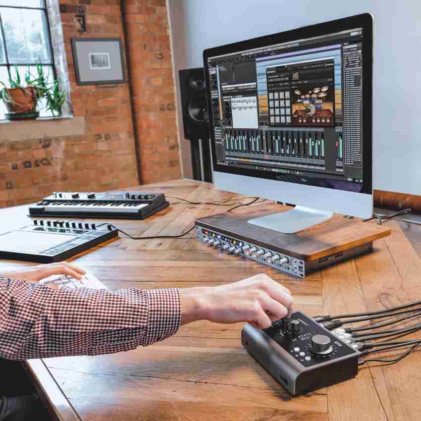 AUDIENT iD14 (MKII) 10in/6out High-Performance USB 3.0 Audio 