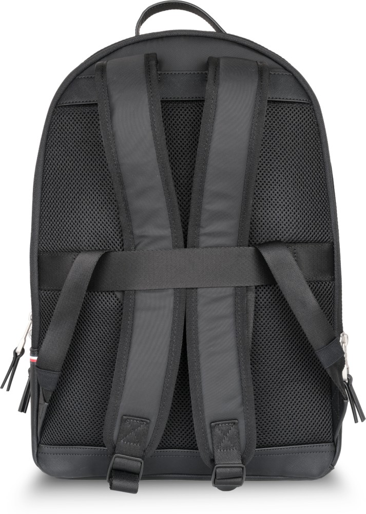 Tommy hilfiger backpack outlet flipkart