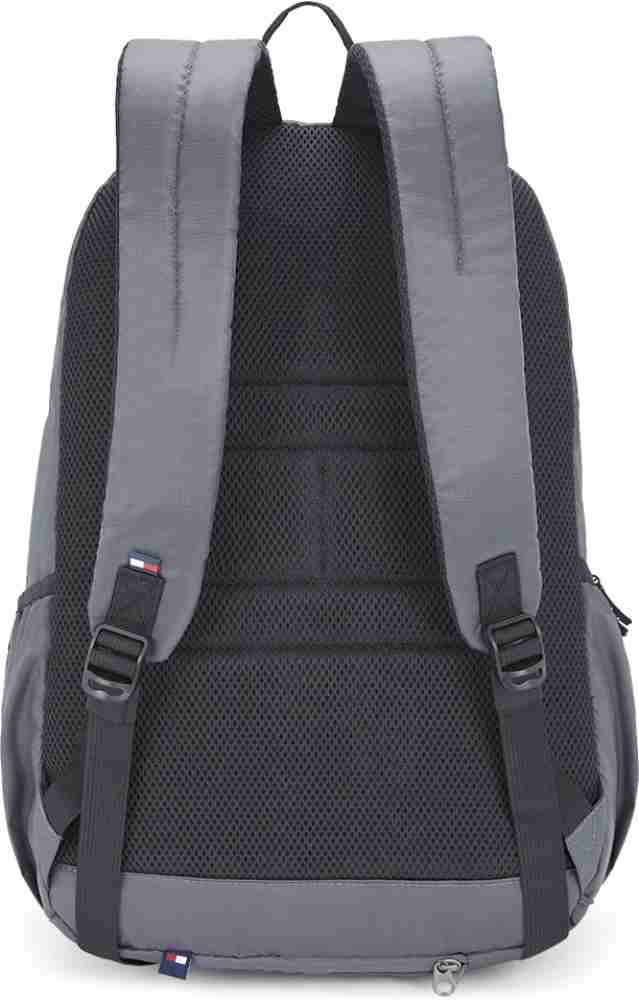 Tommy hilfiger backpack outlet flipkart