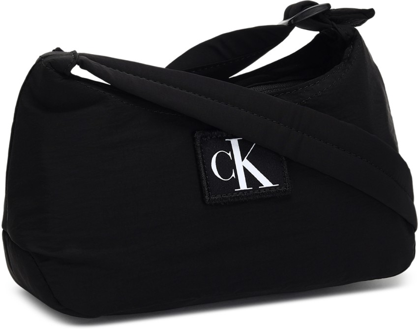 Calvin Klein Jeans Women's City Nylon Shoulder Bag - Black