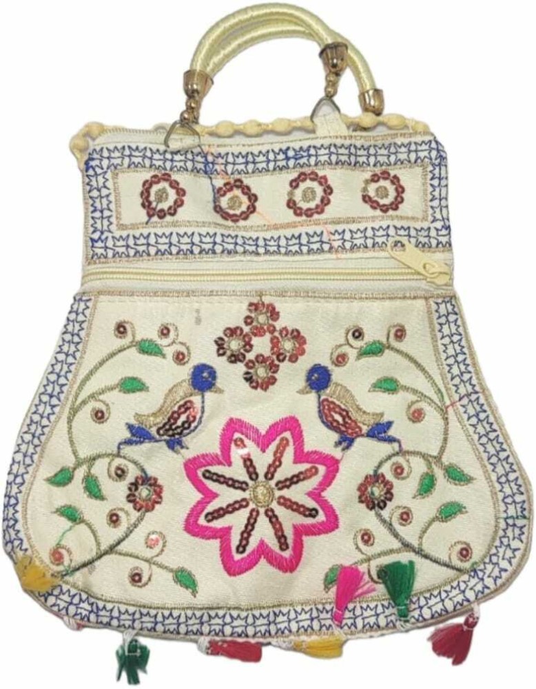 Clutch on sale bag flipkart