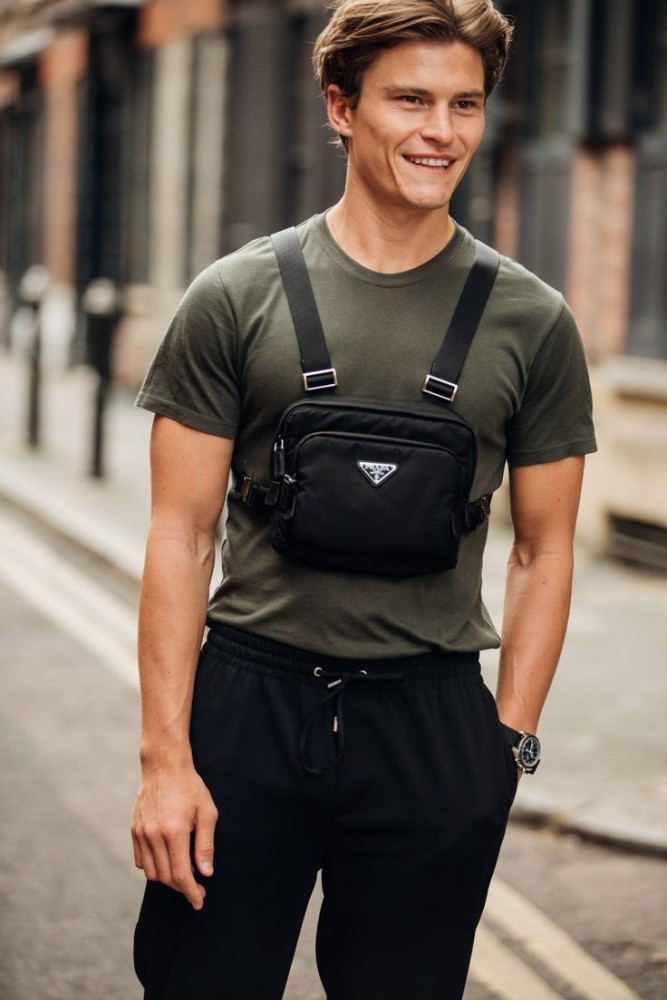 Hip Hop Style Chest Rig Bag In BLACK