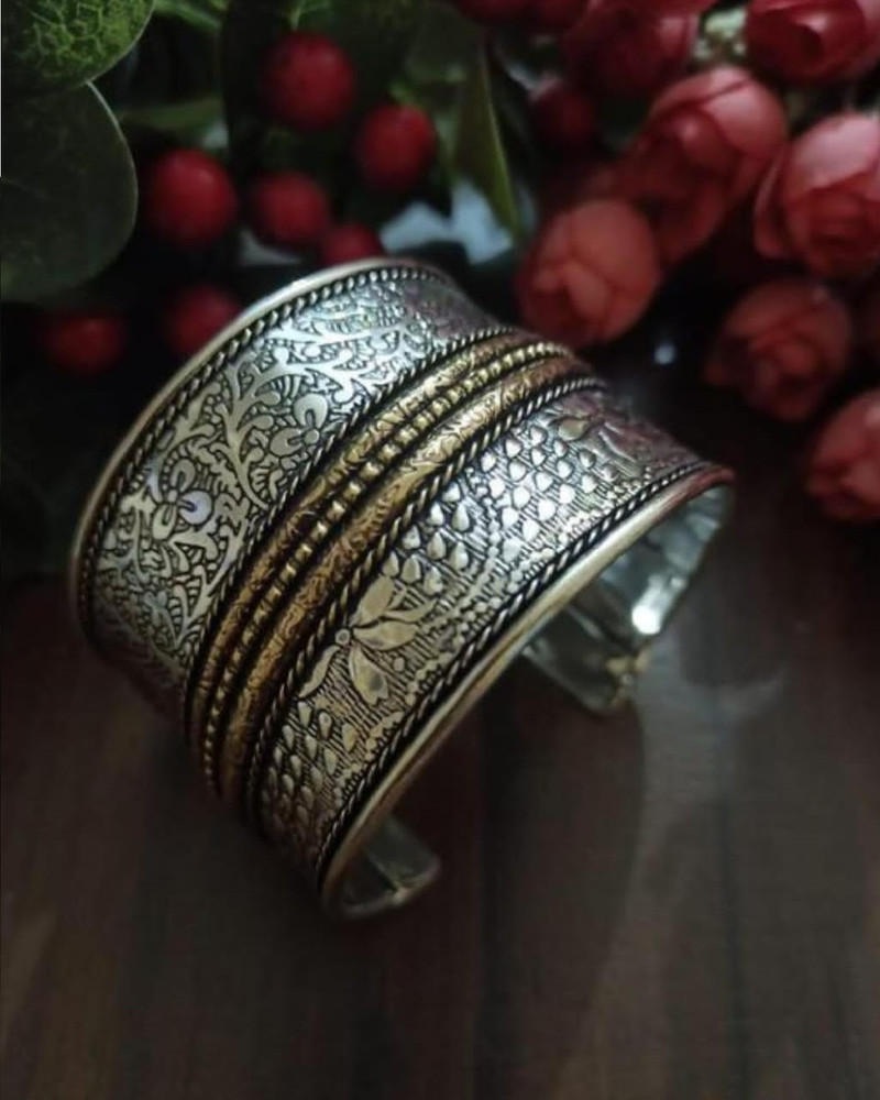 Bracelet flipkart deals