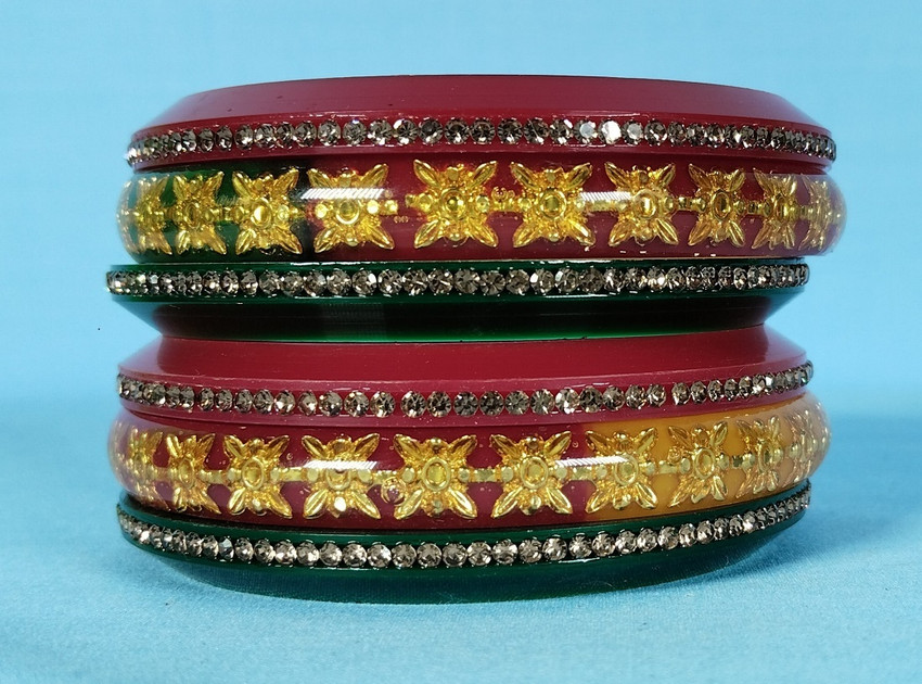 Plastic bangle with gold design shop