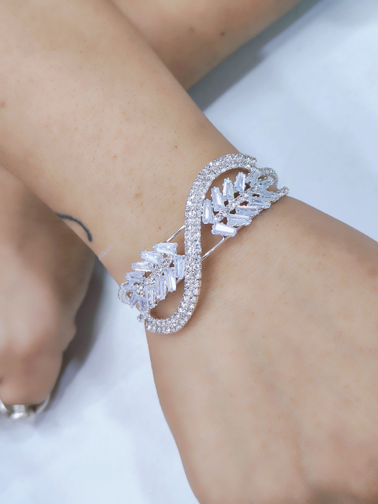 HEM RUPA Metal Silver Bracelet Price in India Buy HEM RUPA Metal Silver Bracelet Online at Best Prices in India Flipkart