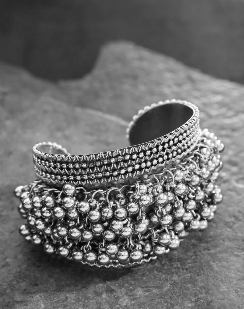 Silver bracelet flipkart store