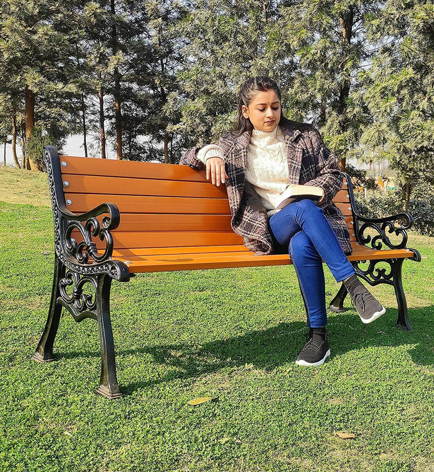 Garden sitting bench 2025