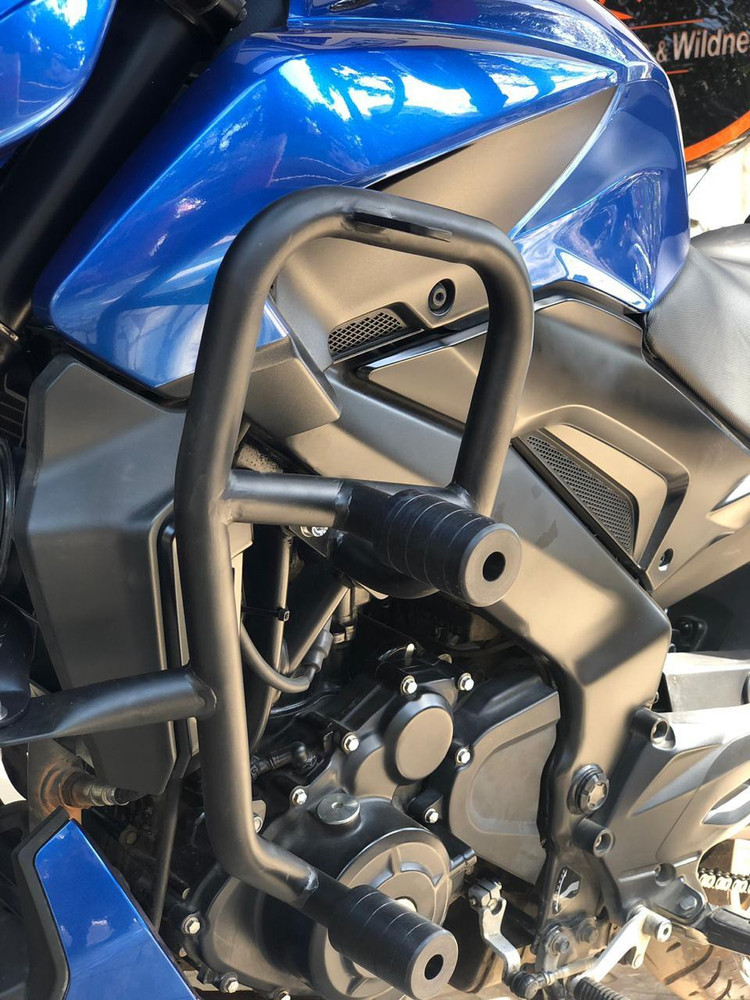 Dominar 400 hotsell crash guard price
