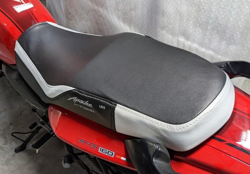 Apache 160 deals seat cover