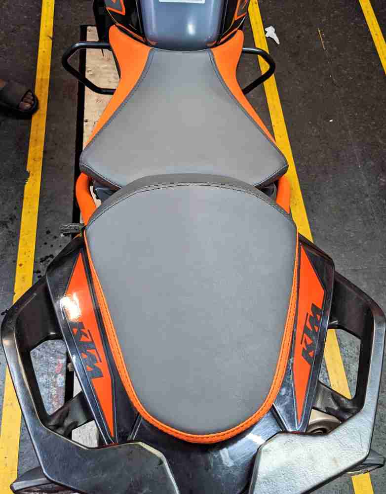 Ktm deals duke seat