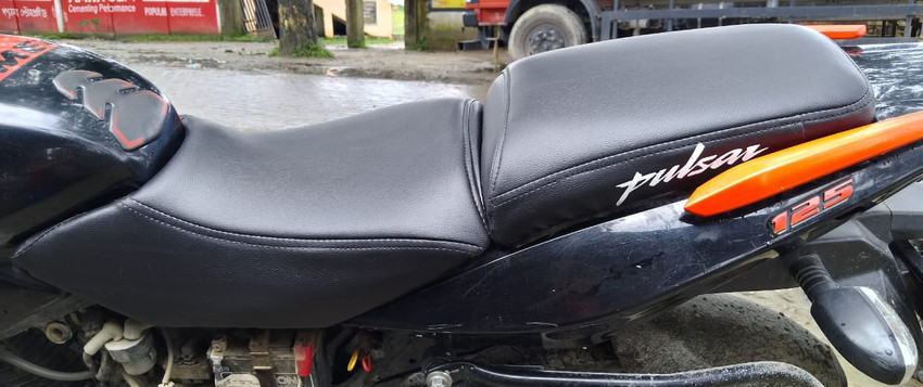 Pulsar 135 ls seat cover discount