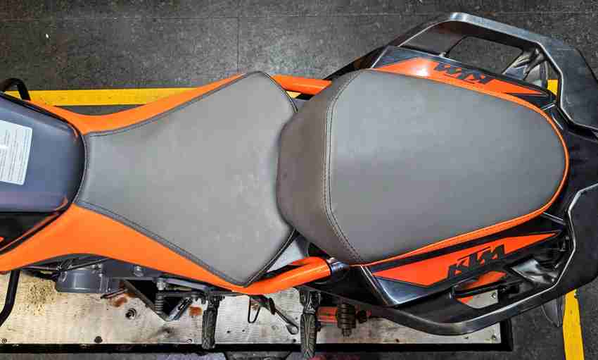 Duke 390 seat cover new arrivals