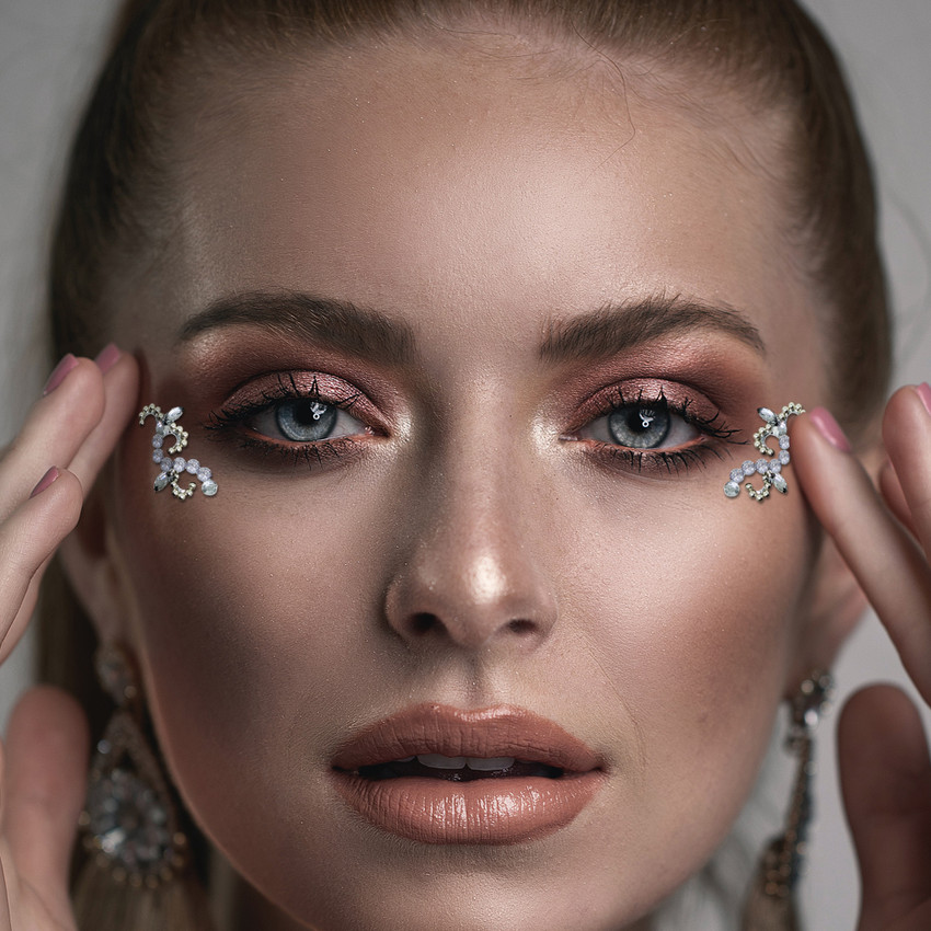 Bindi on sale face jewels