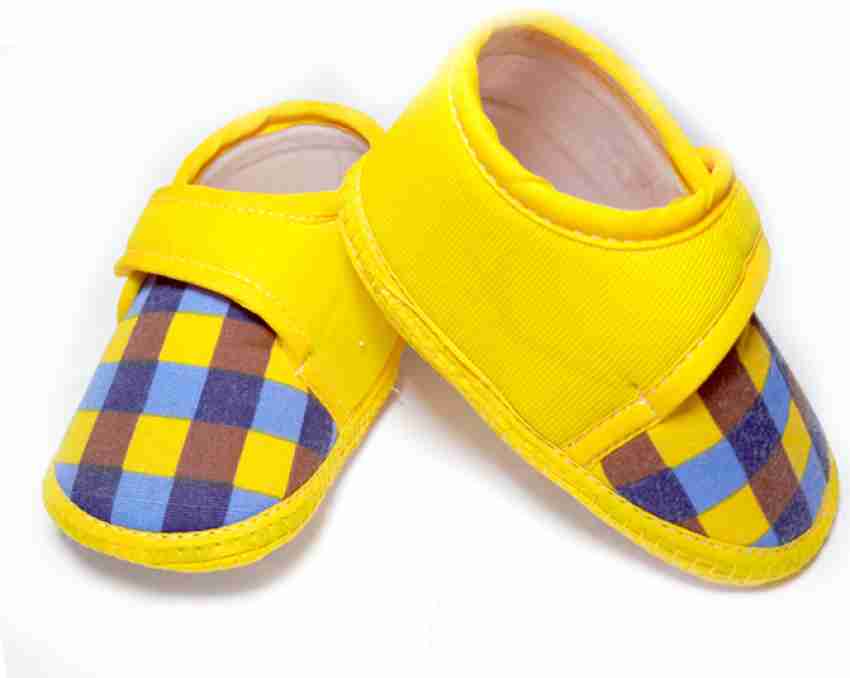 Newborn discount boy slippers