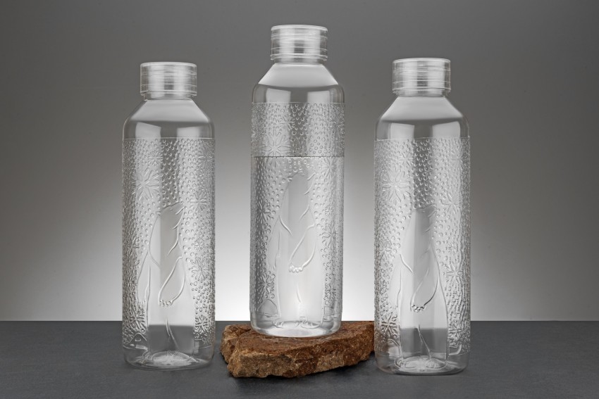 https://rukminim2.flixcart.com/image/850/1000/xif0q/bottle/a/w/u/1000-unique-design-6pcs-fridge-water-bottles-set-of-6-1000ml-6-original-imaghfupuydgw5hz.jpeg?q=90