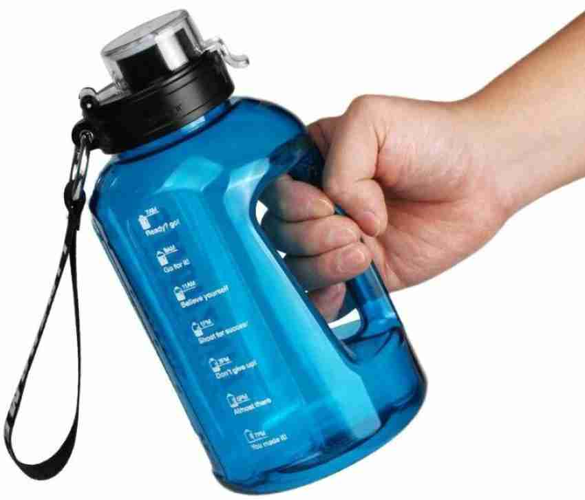 A Sports Water Bottle With Built-in Straw, 1000ml Half Gallon