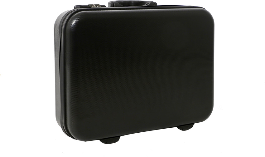 Vip hotsell briefcase flipkart