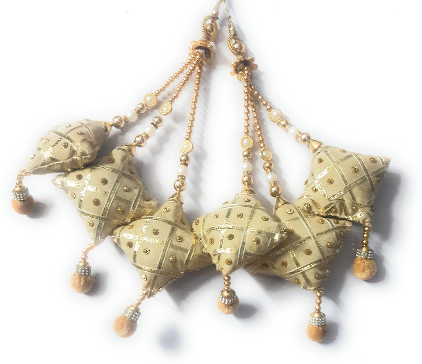 Brooch top for lehenga