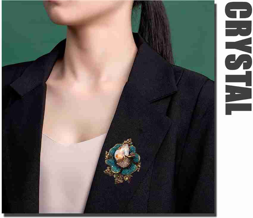 Are brooches in fashion outlet