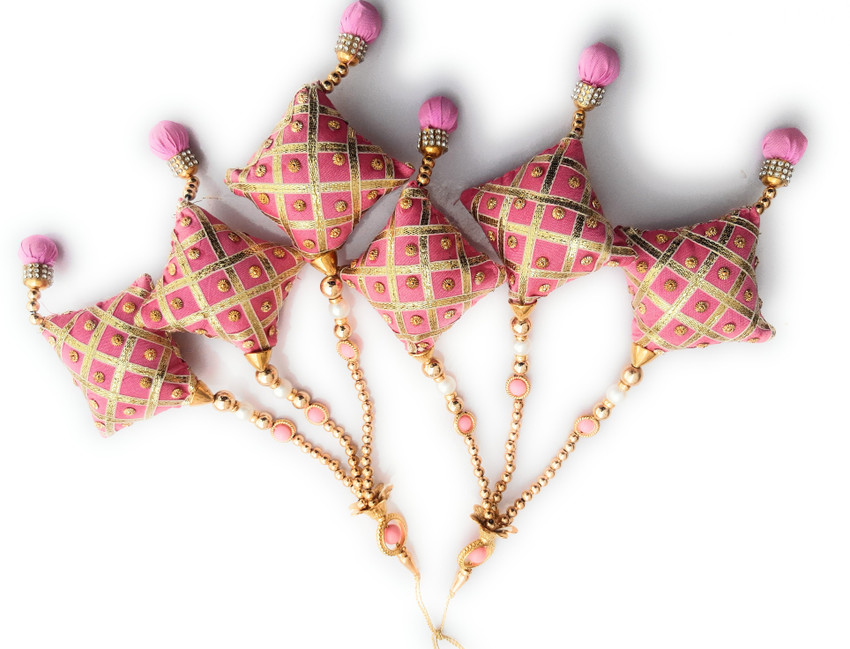 Brooch for sales lehenga