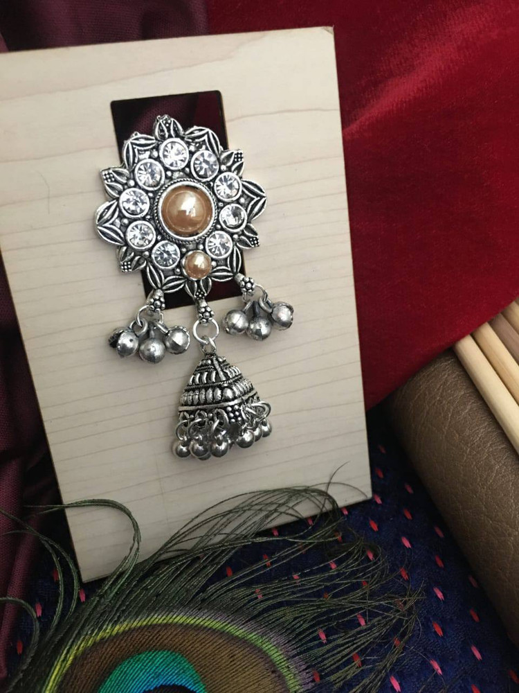 Silver saree pin sale