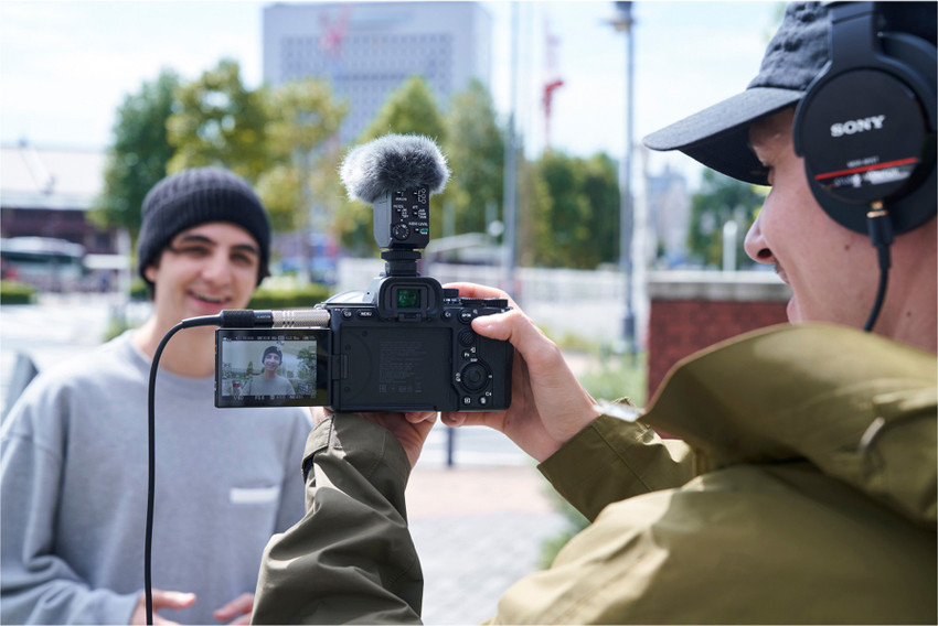 SONY ECM-B10 Shotgun On Camera Mic For Vlogging,Youtubers SONY ECM-B10 Shotgun On Camera Mic For Vlogging,Youtubers