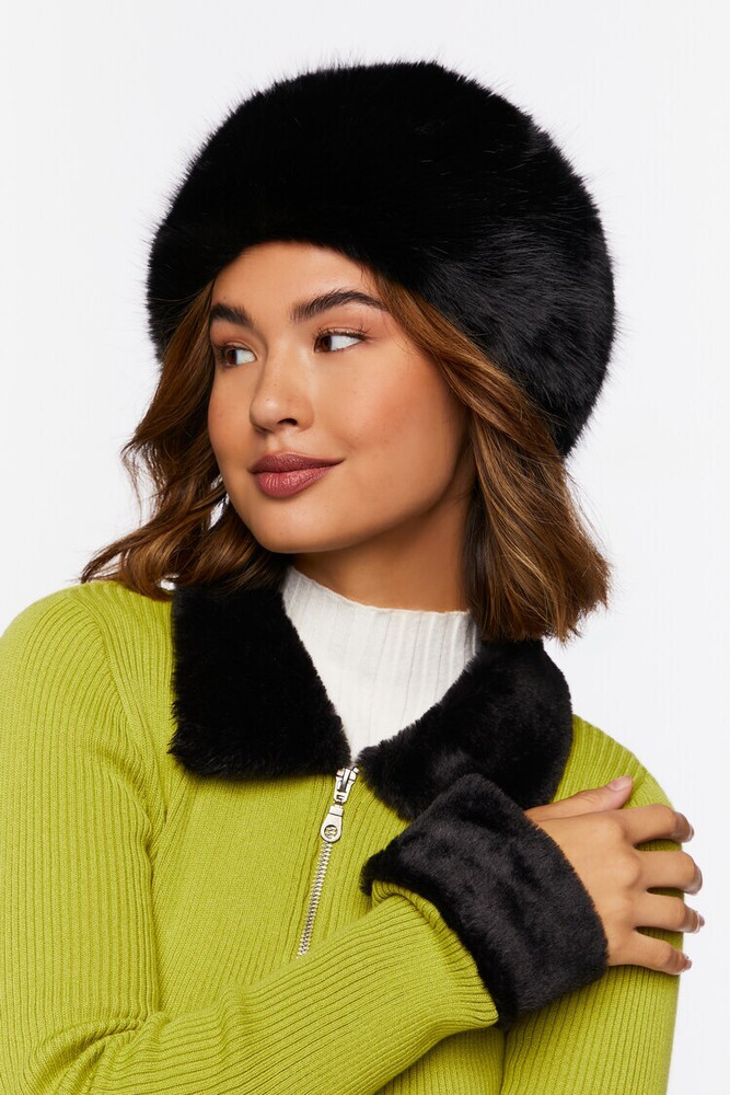 Yellow beanie forever 21 top