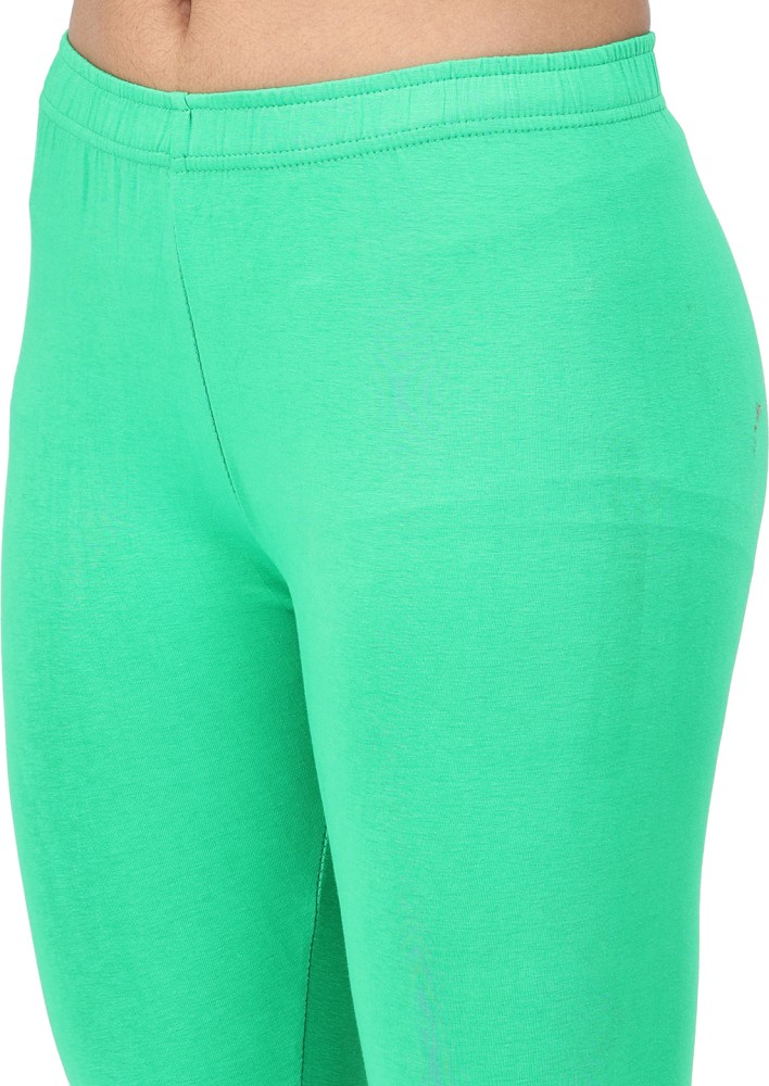 Robinbosky 3/4th leggings Women Green Capri - Buy 018PARROTGREEN Robinbosky  3/4th leggings Women Green Capri Online at Best Prices in India