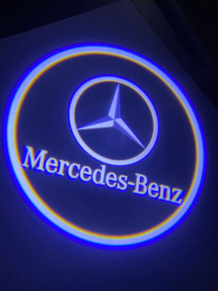 Mercedes benz deals door emblem light