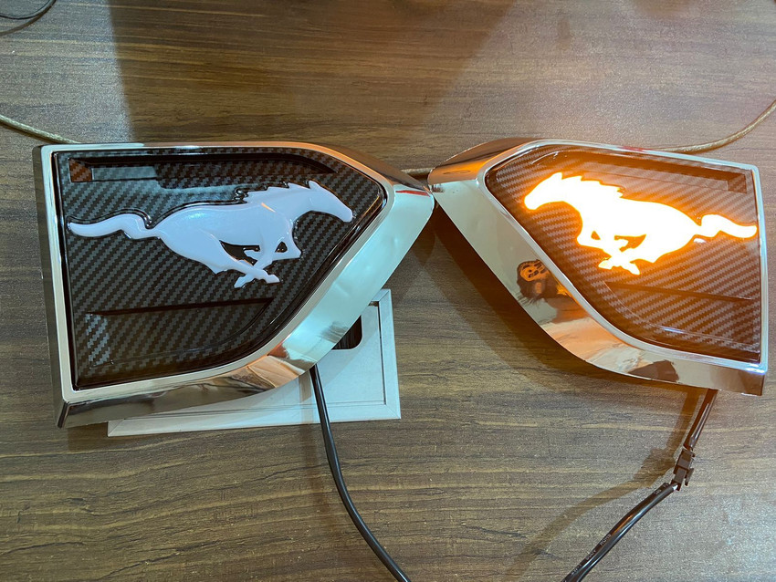 Ford mustang top led logo