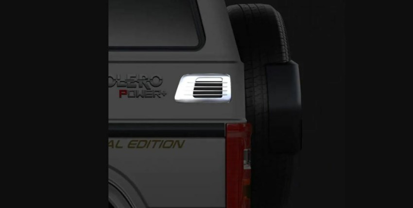 Vaahan Expo Car Chrome Full Exterior Car Accessories for Bolero Type-4 (Set  of 2 Pcs., Rear Side Ventilator) : : Car & Motorbike