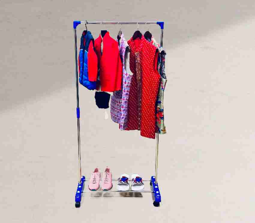 Coat hanger 2025 stand flipkart