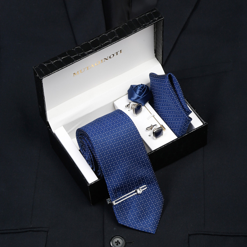 Tie and deals cufflink set