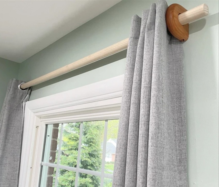 Herrlich Homes Brown Curtain Rods, Curtain Hooks Price in India
