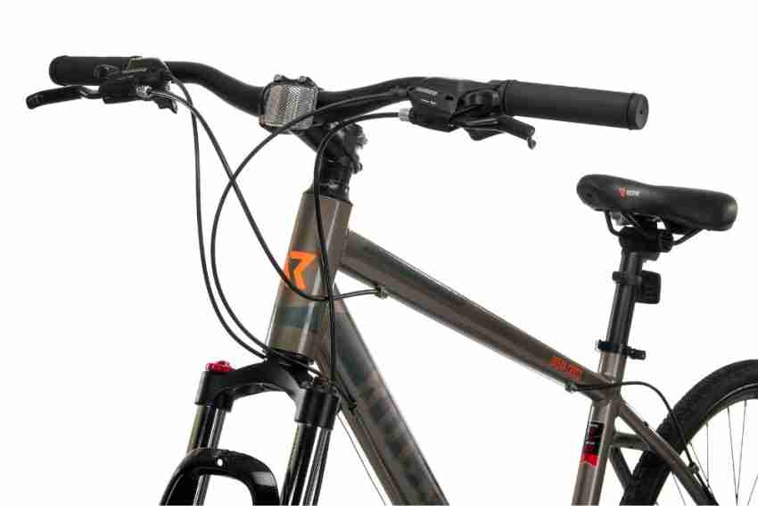 Cross freeway discount 700c hybrid bike