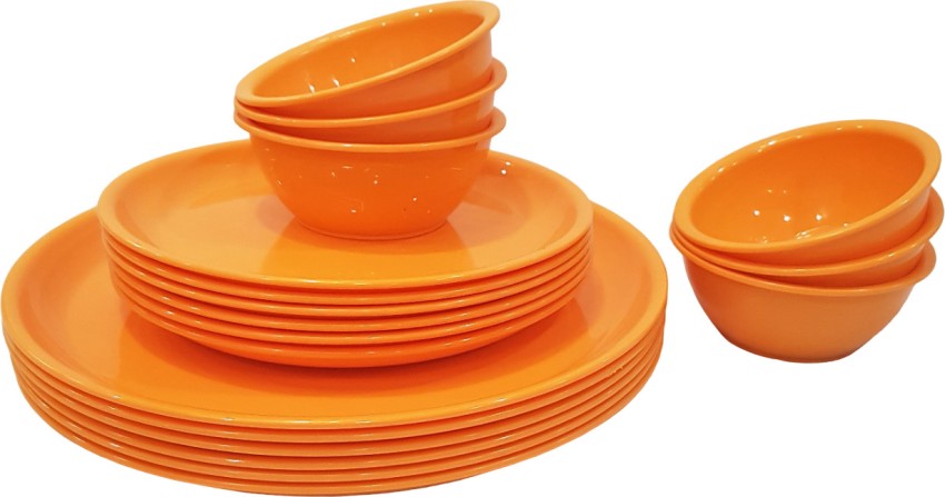 Buy Carry Green Plastic Microwave Safe Round Full Plates, Quarter Plates  And Bowl Set 18 Pc Online at Best Prices in India - JioMart.