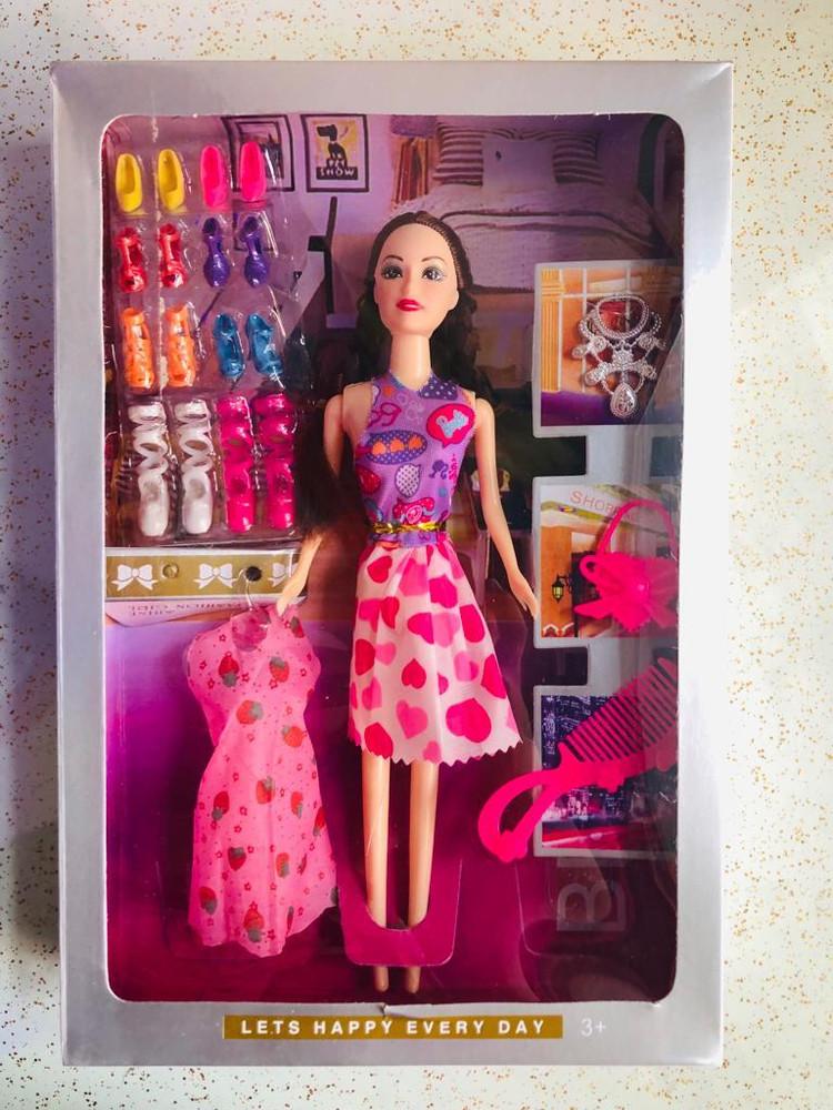 Playing shop barbie set