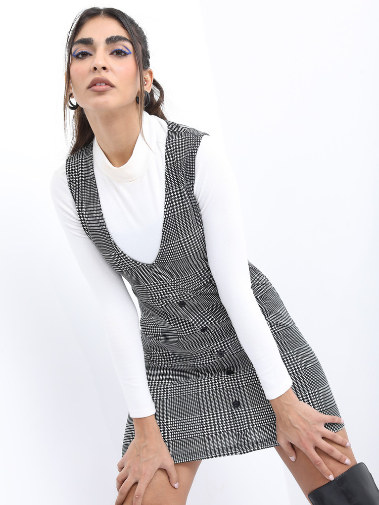 Black and white pinafore dress discount