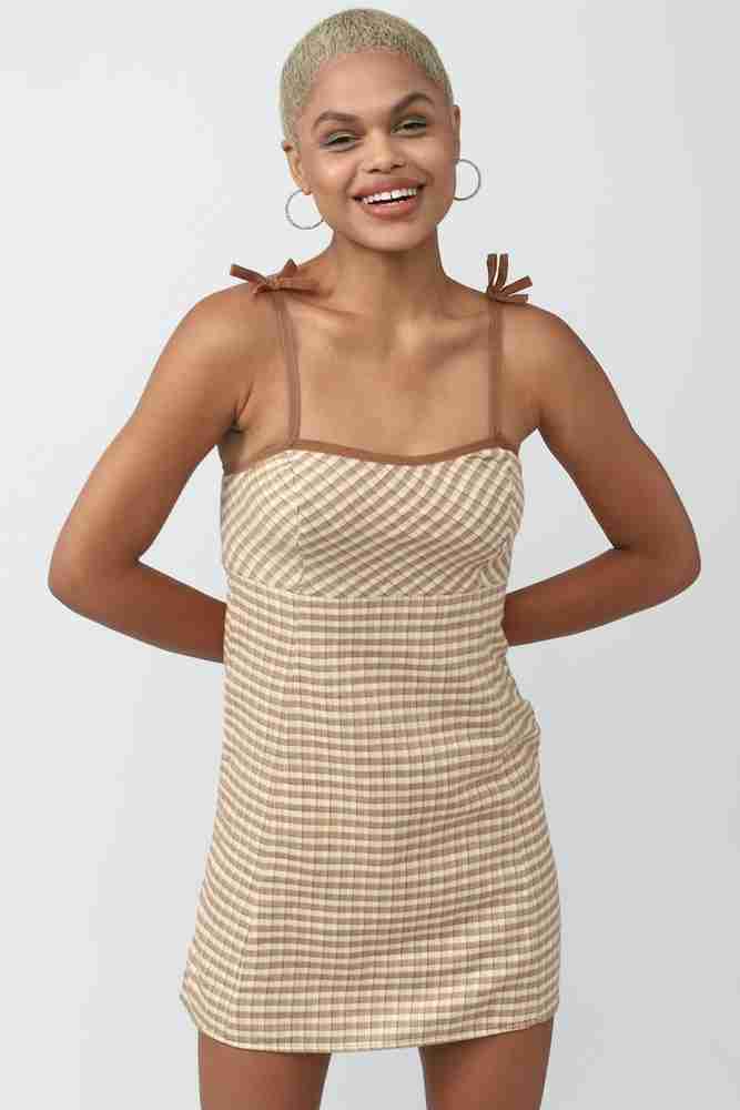 Beige dress forever 21 hotsell