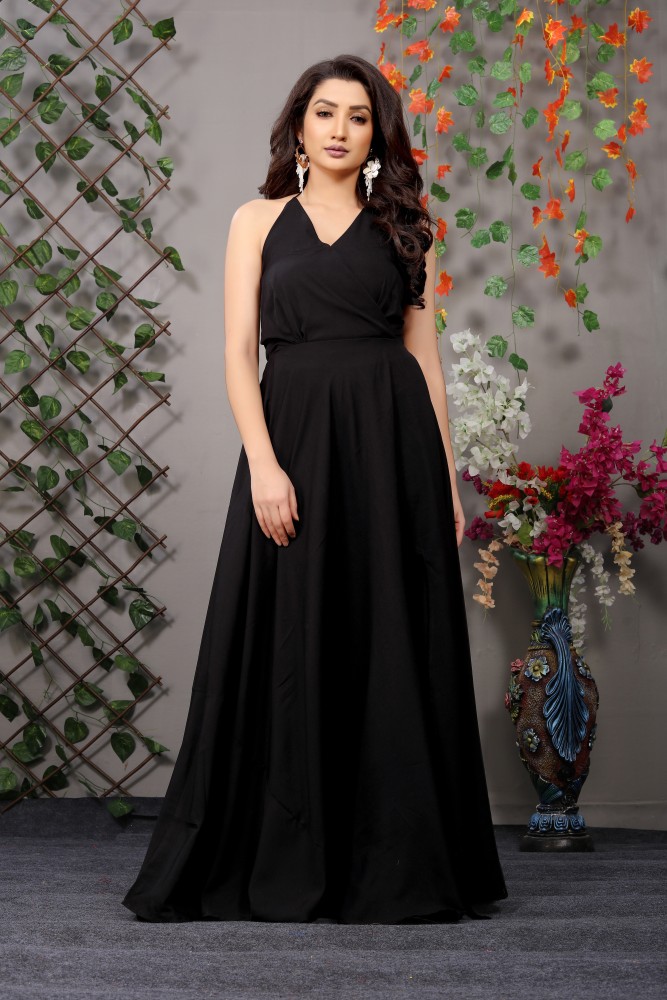 Simple shop gown black