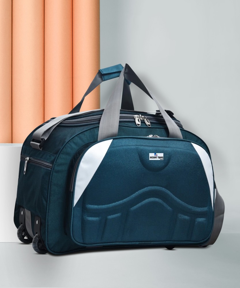 22 inch duffle hot sale bag with wheels