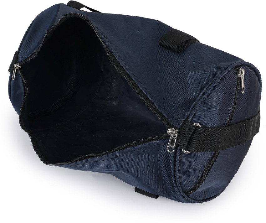 Sports bag shoulder strap store