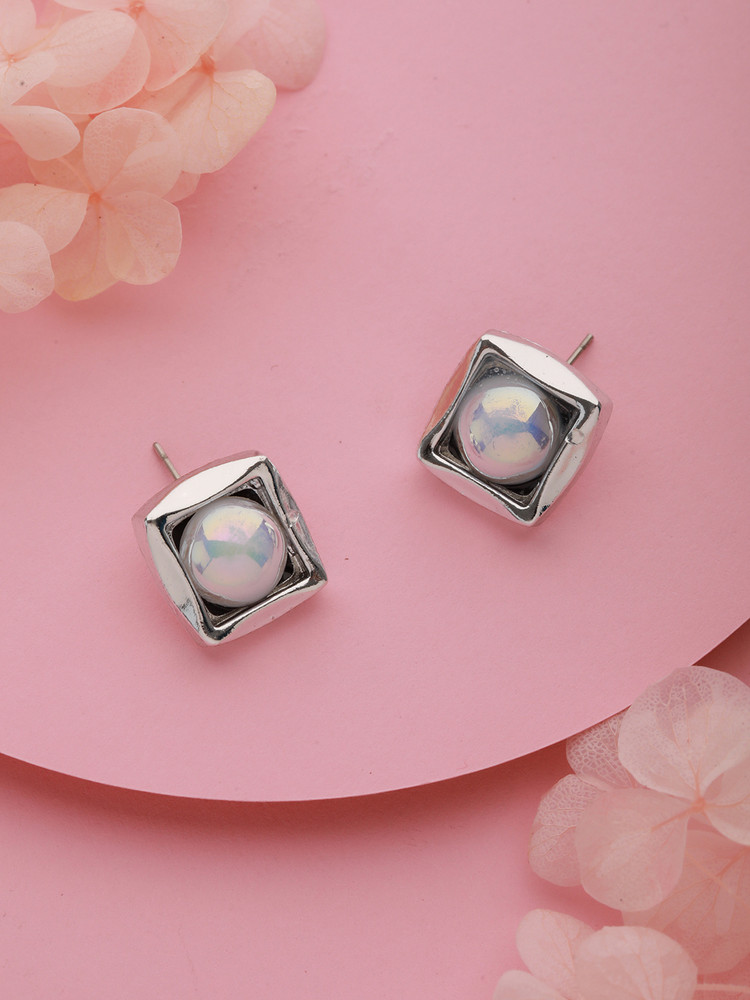 Prita earrings store
