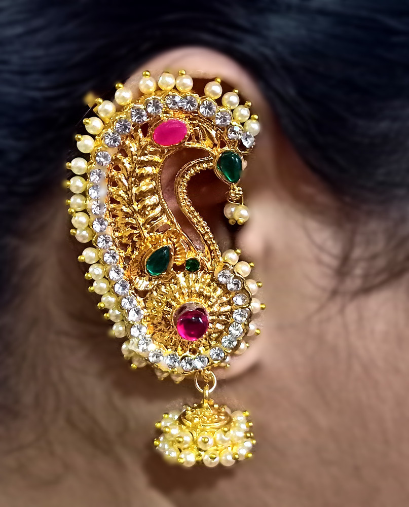 Share 157+ ear cuff jhumka gold earrings best seven.edu.vn