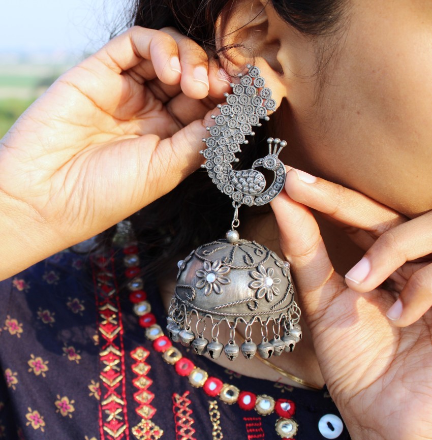 Black polish deals jhumka