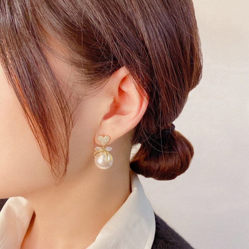 Korean fashion simple and popular long tassel Rhinestone curved Earrin   urbantrendcoin