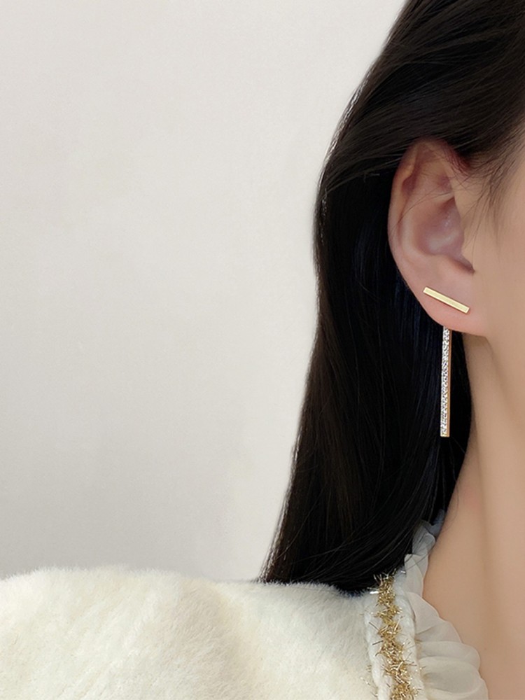 Yellow Chimes Earrings : Buy Yellow Chimes White Flower Stud With Linear  Chain Hanging Pearl Drop Dangler Earrings Online