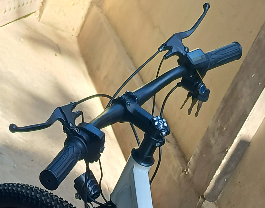 Cyclops E ONE 26 inches Single Speed Lithium ion Li ion Electric